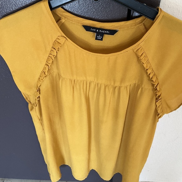 Gold blouse - Picture 1 of 2